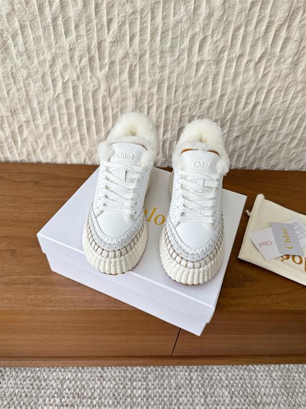 2025112815381515 390